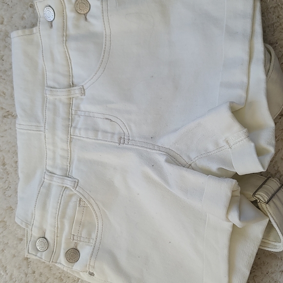 Girl shorts - Picture 4 of 4